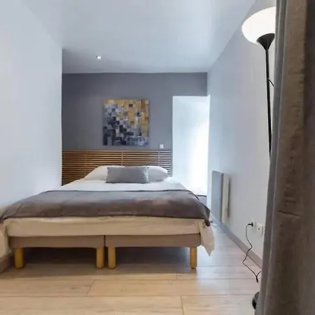 Apartmán Historic Penthouse, Steps To